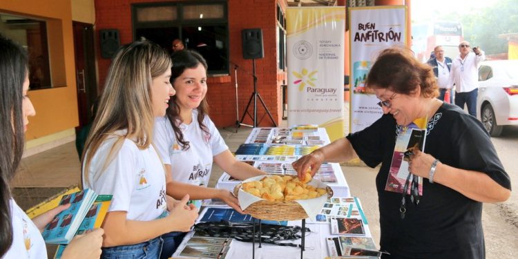 Campaña «Paraguay Buen Anfitrión» en Puerto José Falcón