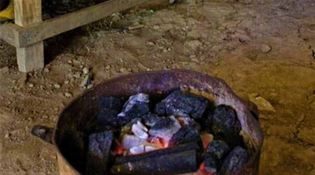 Padre e hijo fallecen en el Chaco tras dejar brasero dentro de la habitación Padre e hijo fallecen en el Chaco tras dejar brasero dentro de la habitación