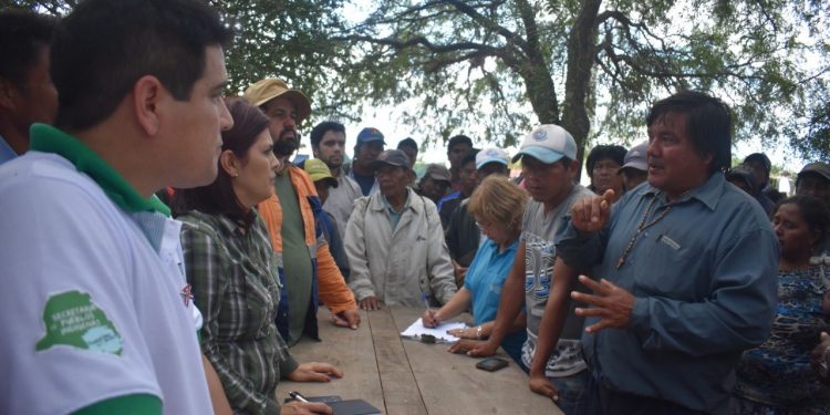 Cierre de ruta Transchaco: Prometen a líderes indígenas arreglar caminos Cierre de ruta Transchaco: Prometen a líderes indígenas arreglar caminos