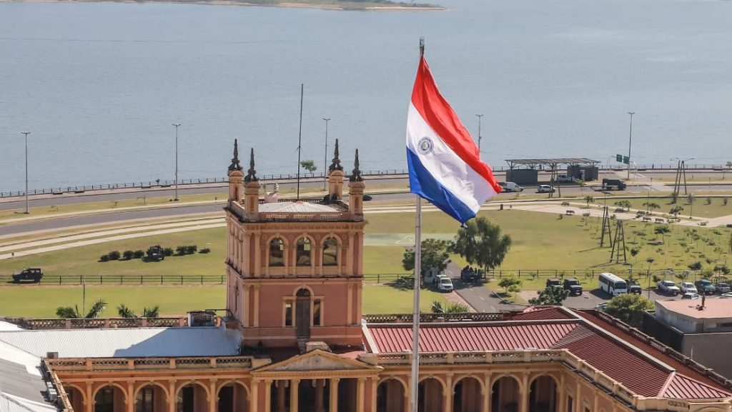 Presidente felicita los 208 años de independencia del Paraguay