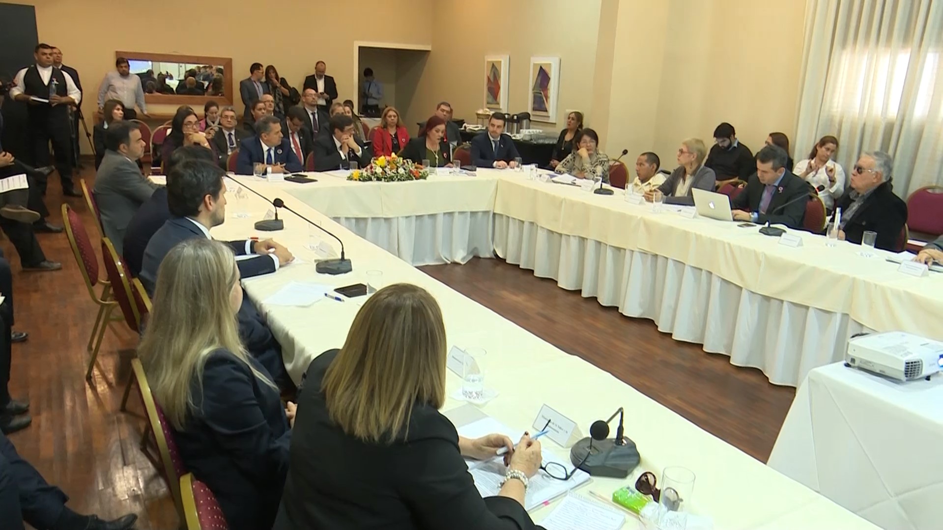 Ministros debaten avances en implementación de ley sobre discapacidad