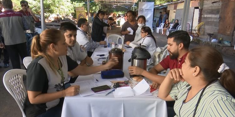 Gobierno central asiste de manera integral a refugios de familias damnificadas Gobierno central asiste de manera integral a refugios de familias damnificadas