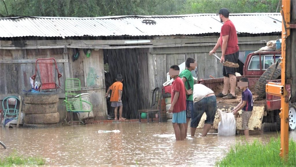 Inundaciones nuevamente deja en jaque a comunidades del Chaco Inundaciones nuevamente deja en jaque a comunidades del Chaco