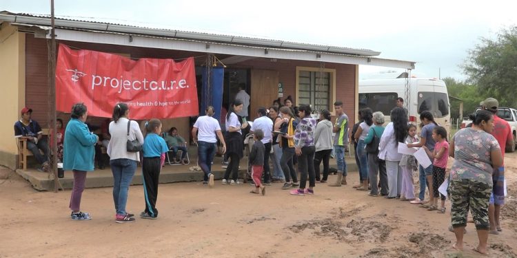 Médicos y voluntarios brindaron asistencia gratuita en el Chaco