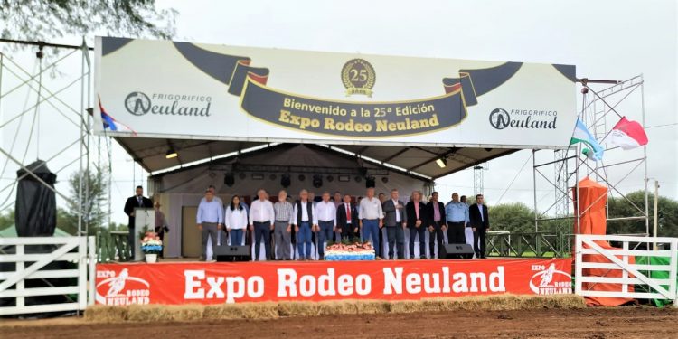 Festejan 25 años de éxito y progreso en la Expo Rodeo Neuland