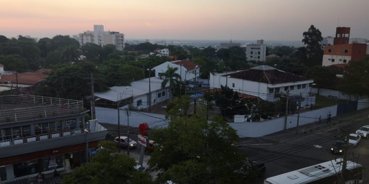 Jornada pasaría de fresca a fría acompañada de precipitaciones en todo el país