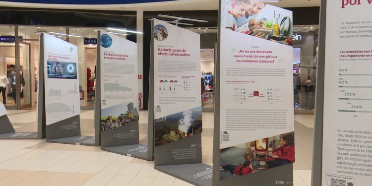 Embajada de Alemania inauguró exposición sobre energías renovables