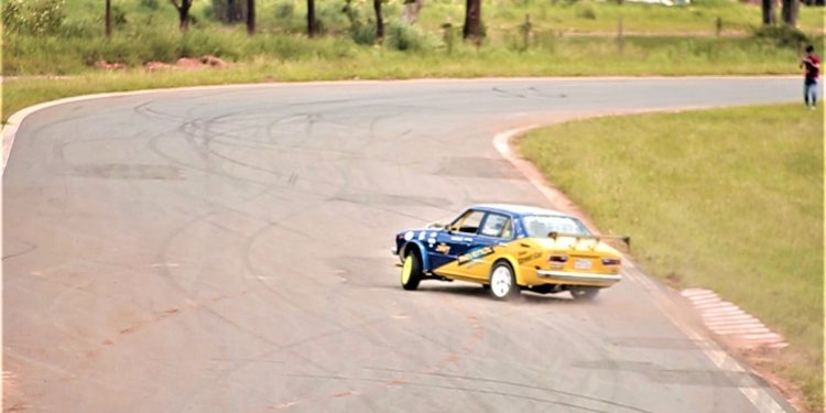 Expertos impartirán cursos de derrape para vehículos de competición