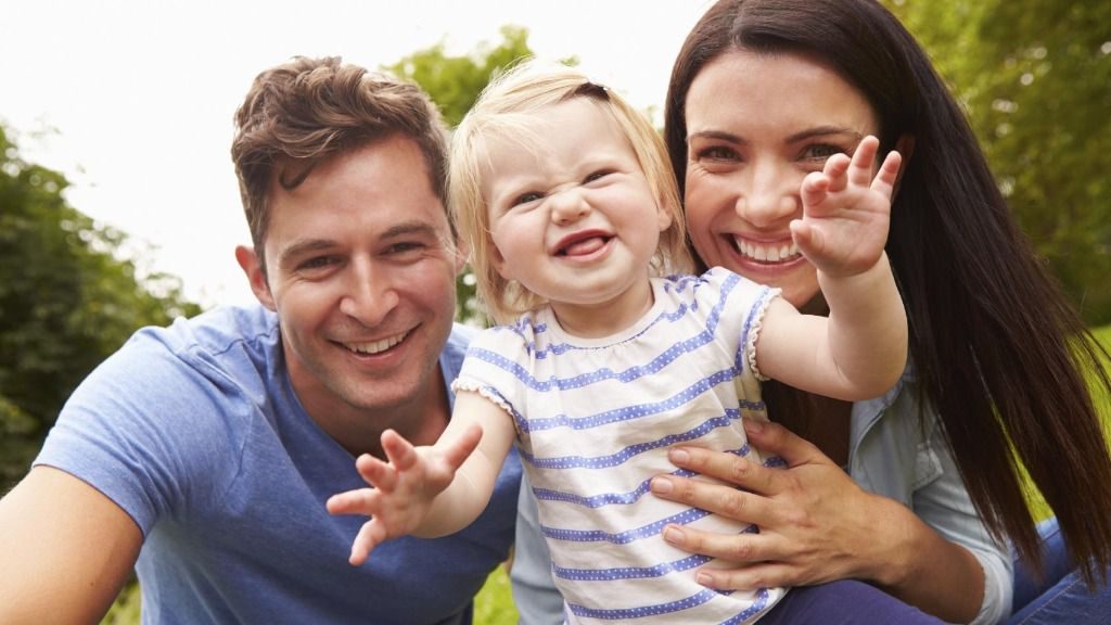 Discuten modificaciones de ley de adopciones