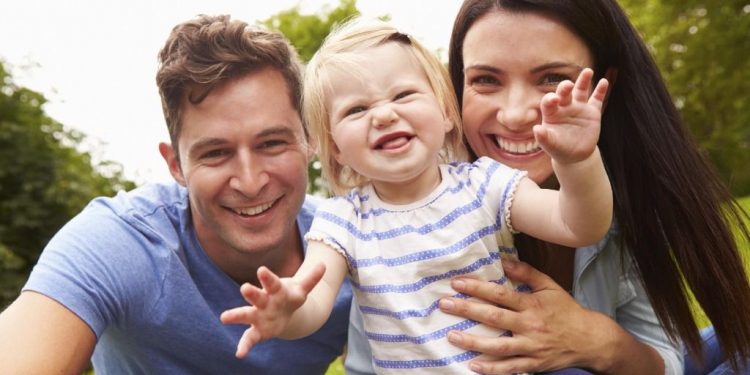 Discuten modificaciones de ley de adopciones