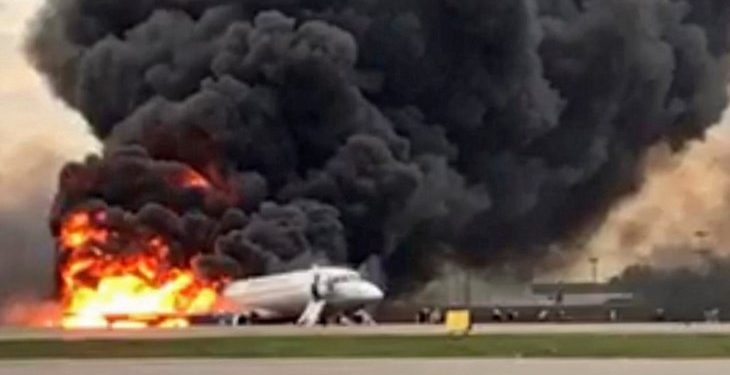 Hallan cajas negras del avión siniestrado en Moscú