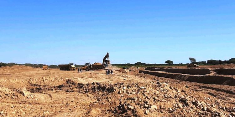 Continúan los trabajos para mejorar los caminos en el Chaco pese a condiciones climáticas desfavorables Continúan los trabajos para mejorar los caminos en el Chaco pese a condiciones climáticas desfavorables