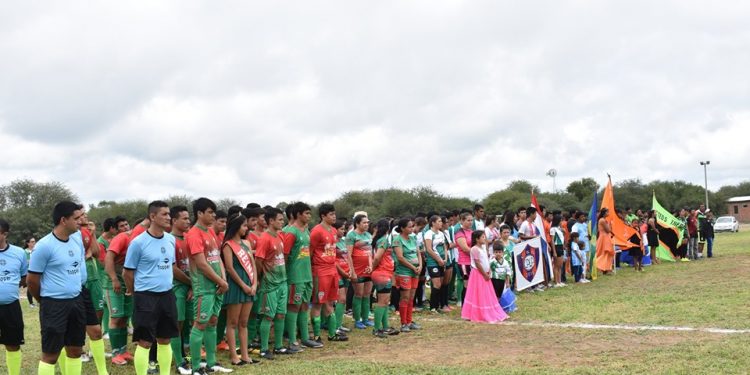 Se puso en marcha La Liga Loma Platense