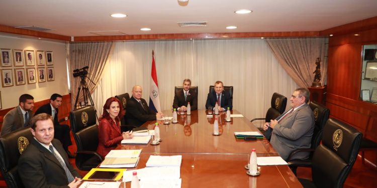 Presidente plantea un trabajo más coordinado entre los poderes del Estado