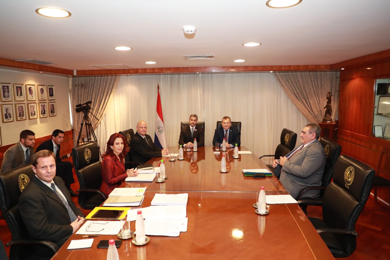 Presidente plantea un trabajo más coordinado entre los poderes del Estado