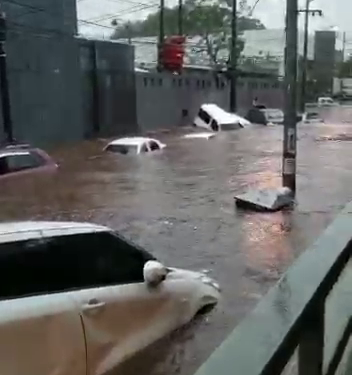 Temporal generó intensos raudales en Asunción Temporal generó intensos raudales en Asunción