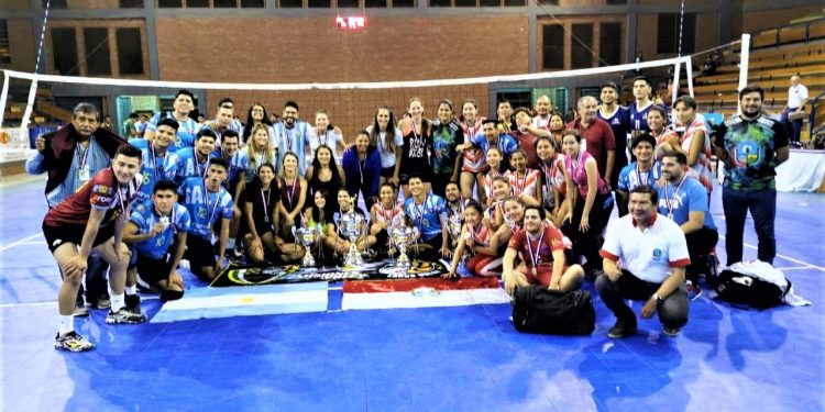 Argentina y Bolivia se coronan en el Campeonato Internacional de Vóley Argentina y Bolivia se coronan en el Campeonato Internacional de Vóley
