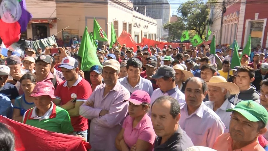 Labriegos esperan acuerdo con Ejecutivo tras recurrir al titular del Congreso