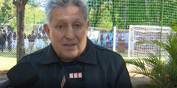 Romerito opinó que Paraguay no debe jugar «de igual a igual» contra Brasil Romerito opinó que Paraguay no debe jugar «de igual a igual» contra Brasil