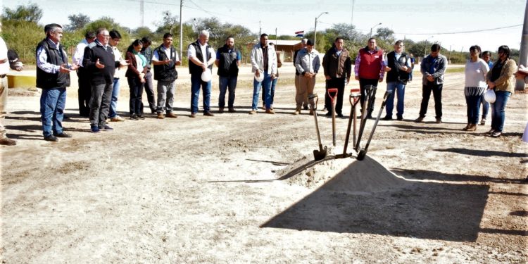 Dan palada inicial a nueva pavimentación en Mariscal Estigarribia