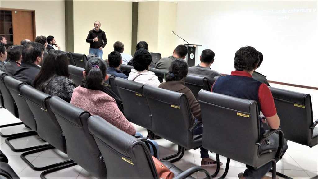 Debaten posturas sobre cambios de cobertura y uso de suelo en el Chaco