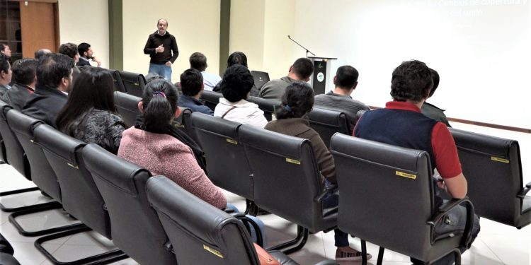 Debaten posturas sobre cambios de cobertura y uso de suelo en el Chaco Debaten posturas sobre cambios de cobertura y uso de suelo en el Chaco