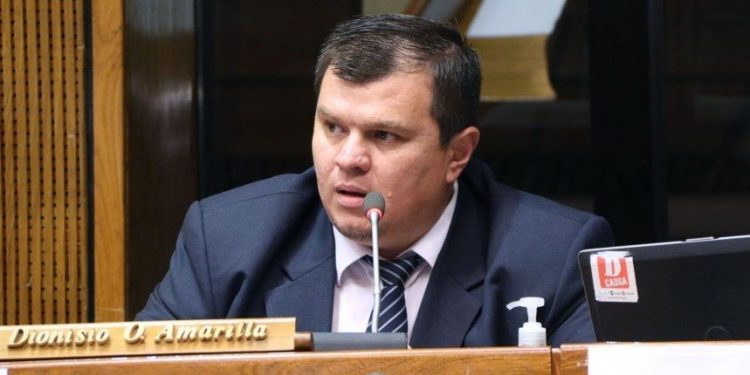 Solicitan sesión extraordinaria para tratar pérdida de investidura del senador Dionisio Amarilla