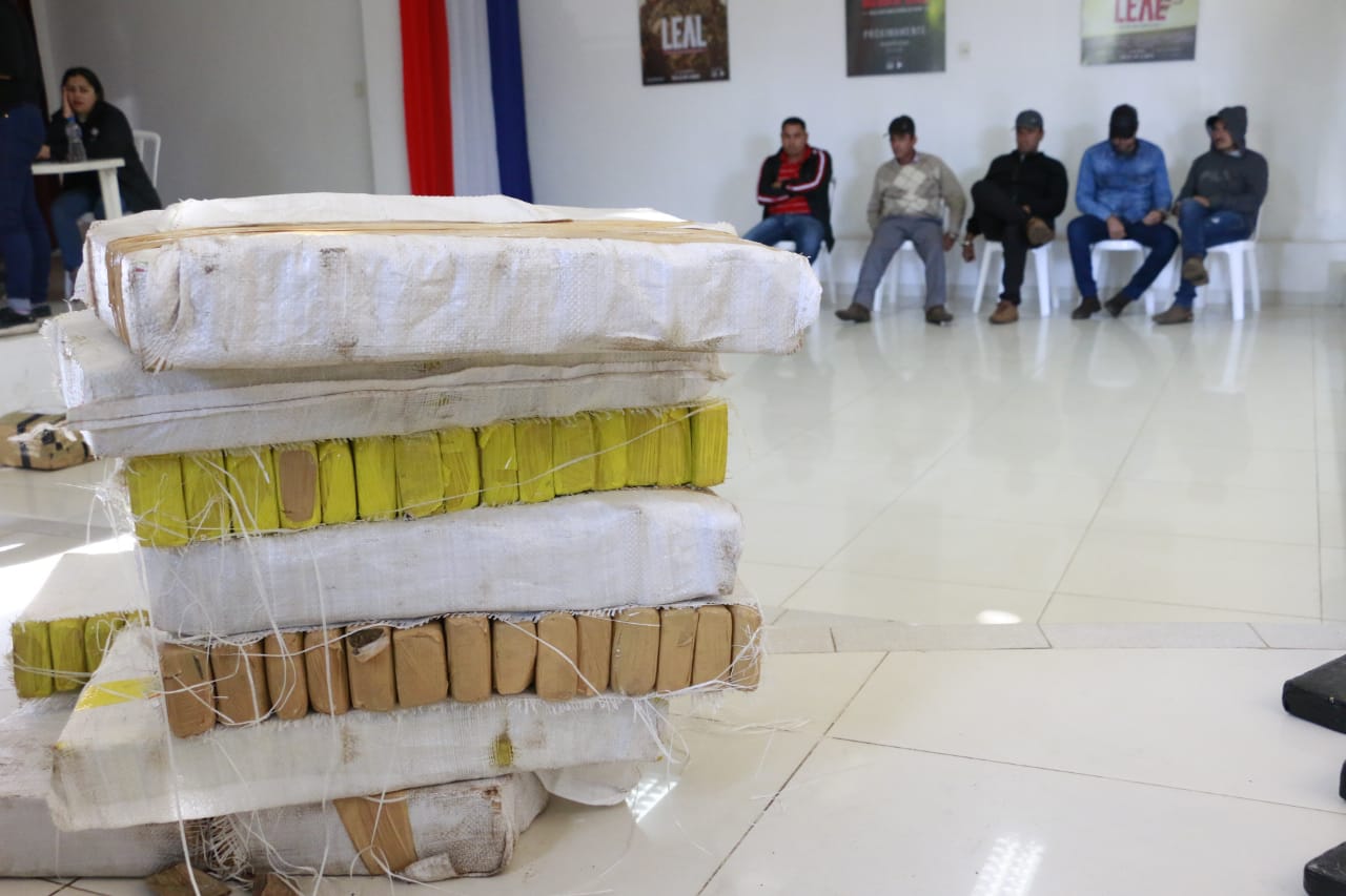 Antinarcóticos incauta cerca de una tonelada en Operación «Raven»