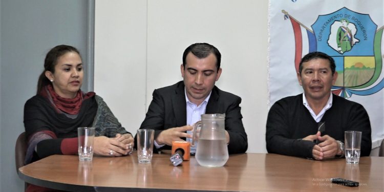 «Salario de docentes es responsabilidad del MEC y no de la Gobernación»