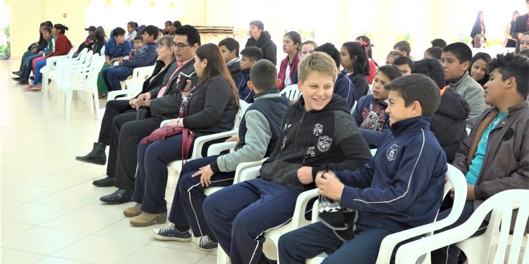 Aconsejan sobre los peligros del tráfico y uso indebido de drogas en Boquerón Aconsejan sobre los peligros del tráfico y uso indebido de drogas en Boquerón