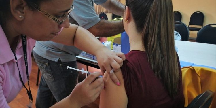 Cerca de un millón de antigripales fueron aplicados a población vulnerable