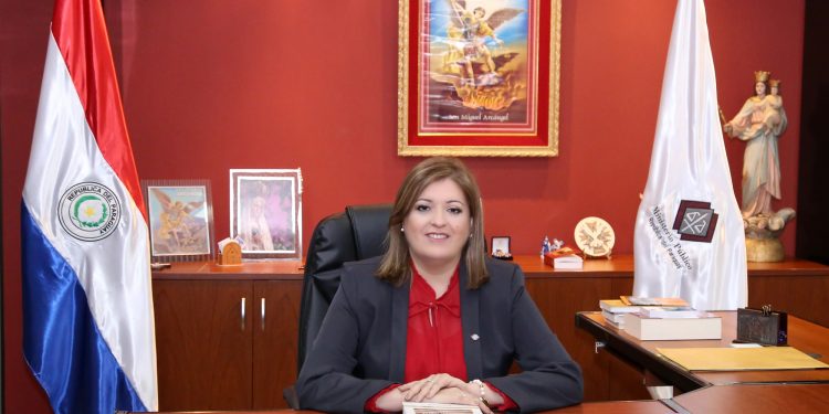 Sandra Quiñonez destaca labor fiscal en casos que involucran a parlamentarios