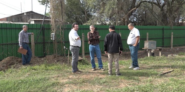 Vecinos del Barrio Centro solicitan construcción de veredas en Filadelfia Vecinos del Barrio Centro solicitan construcción de veredas en Filadelfia