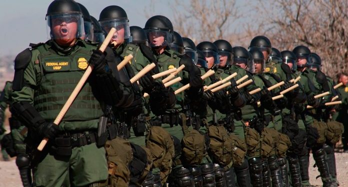 Comenzaron las redadas contra inmigrantes ilegales en nueve ciudades de EEUU