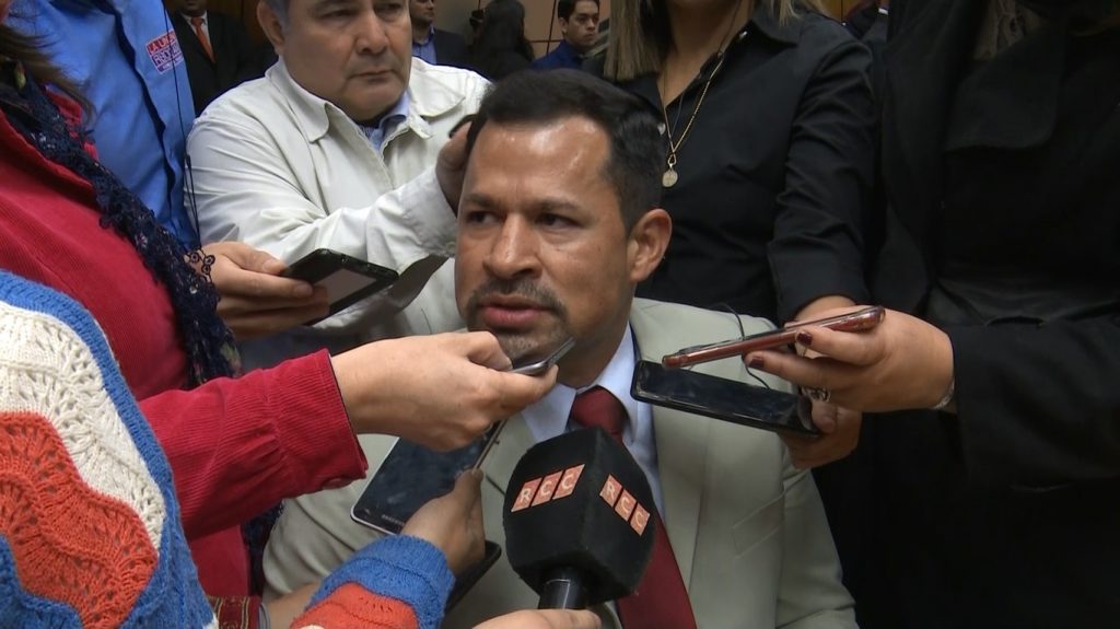 Ulises Quintana defiende decisión de jueza que le permite litigar en libertad Ulises Quintana defiende decisión de jueza que le permite litigar en libertad