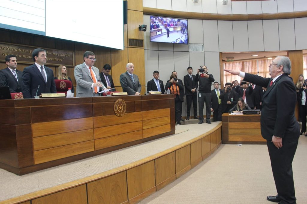 Exministro de Corte Suprema jura como miembro del Consejo de la Magistratura Exministro de Corte Suprema jura como miembro del Consejo de la Magistratura