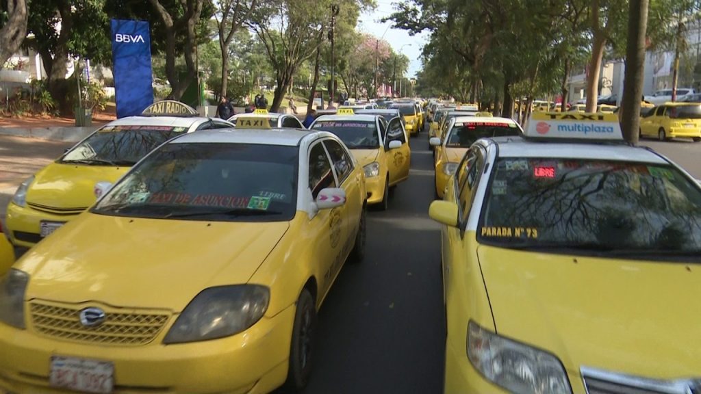 Equipo fiscal acompañará policías que impedirán a taxistas cerrar calles