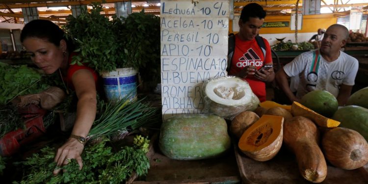 Cuba impone plan de control de precios en plena crisis Cuba impone plan de control de precios en plena crisis