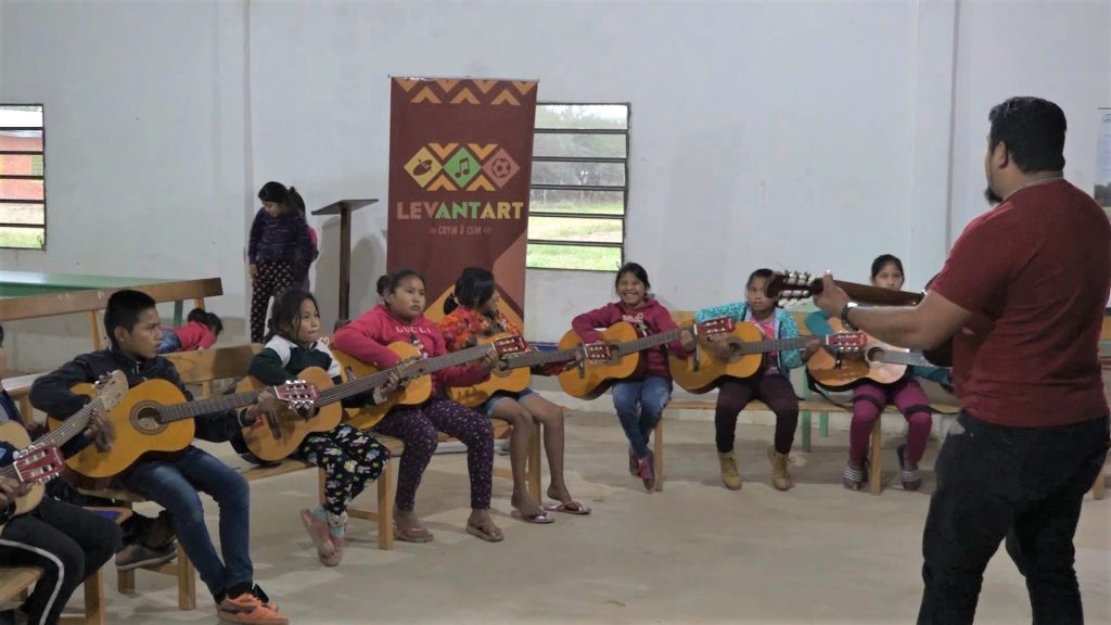 Cayin o Clim: Conquistan a niños y jóvenes indígenas a través del Arte