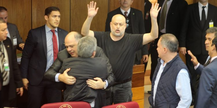 A menos de un mes de su regreso al Congreso, Payo es suspendido por 60 días