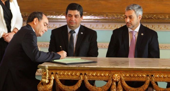 Asumió hoy nuevo canciller nacional