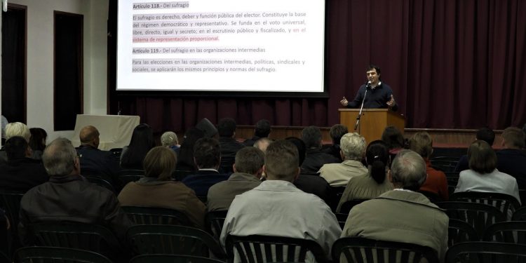 Realizan charla informativa con miras a elecciones municipales en Filadelfia Realizan charla informativa con miras a elecciones municipales en Filadelfia