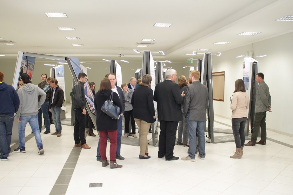 Loma Plata: Realizan exposición sobre transición energética de Alemania