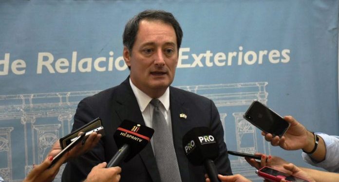 Embajador de EE.UU señala respaldo al Gobierno en esfuerzos a favor de la transparencia