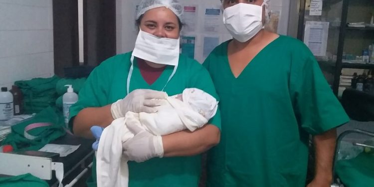 ¡Es una nena! Salud Pública atiende cesárea programada en Alto Paraguay