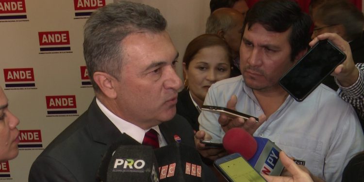 Asumió nuevo titular de la ANDE y asegura que no habrá aumento en tarifas