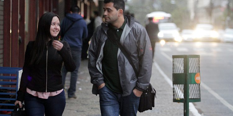 Víspera de feriado con clima frío a fresco y vientos del sureste