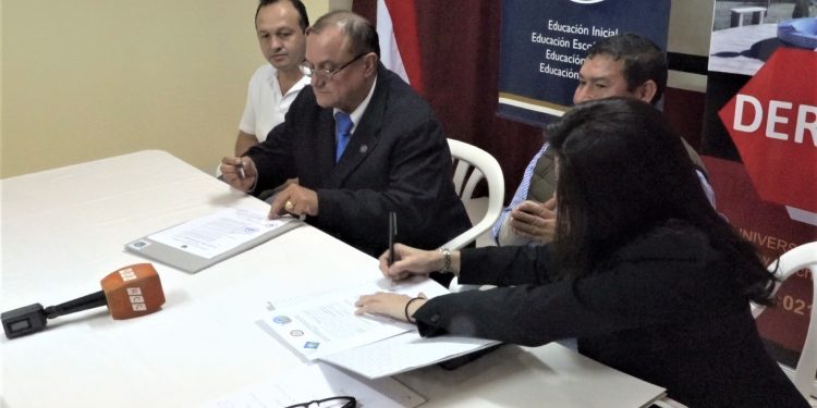 Unichaco y Gobernación firman convenio para potenciar educación