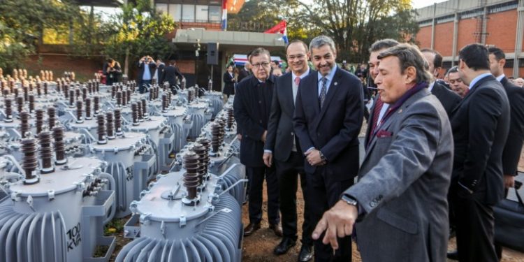 Entregan 2000 transformadores para fortalecer red de energía nacional