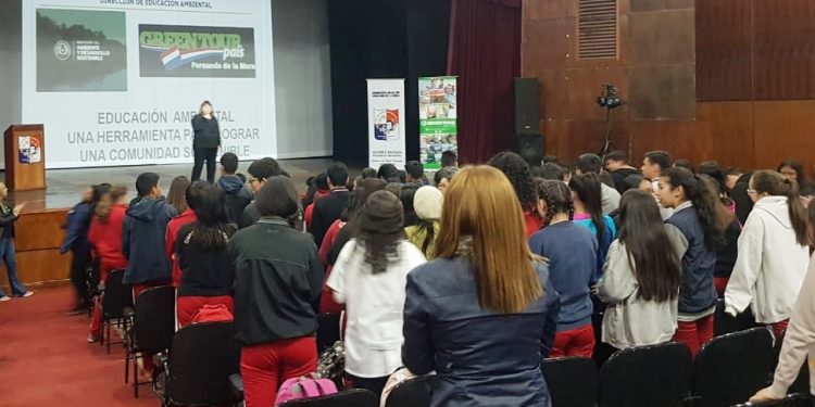 Desarrollan talleres para fin de combatir sustancias ambientales ilícitas